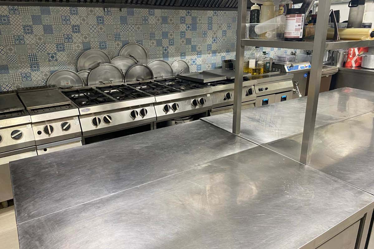 Dietro la leggerezza della pizza, la forza di un laboratorio: a casa di Diego Vitagliano Dietro la leggerezza della pizza, la forza di un laboratorio: a casa di Diego Vitagliano