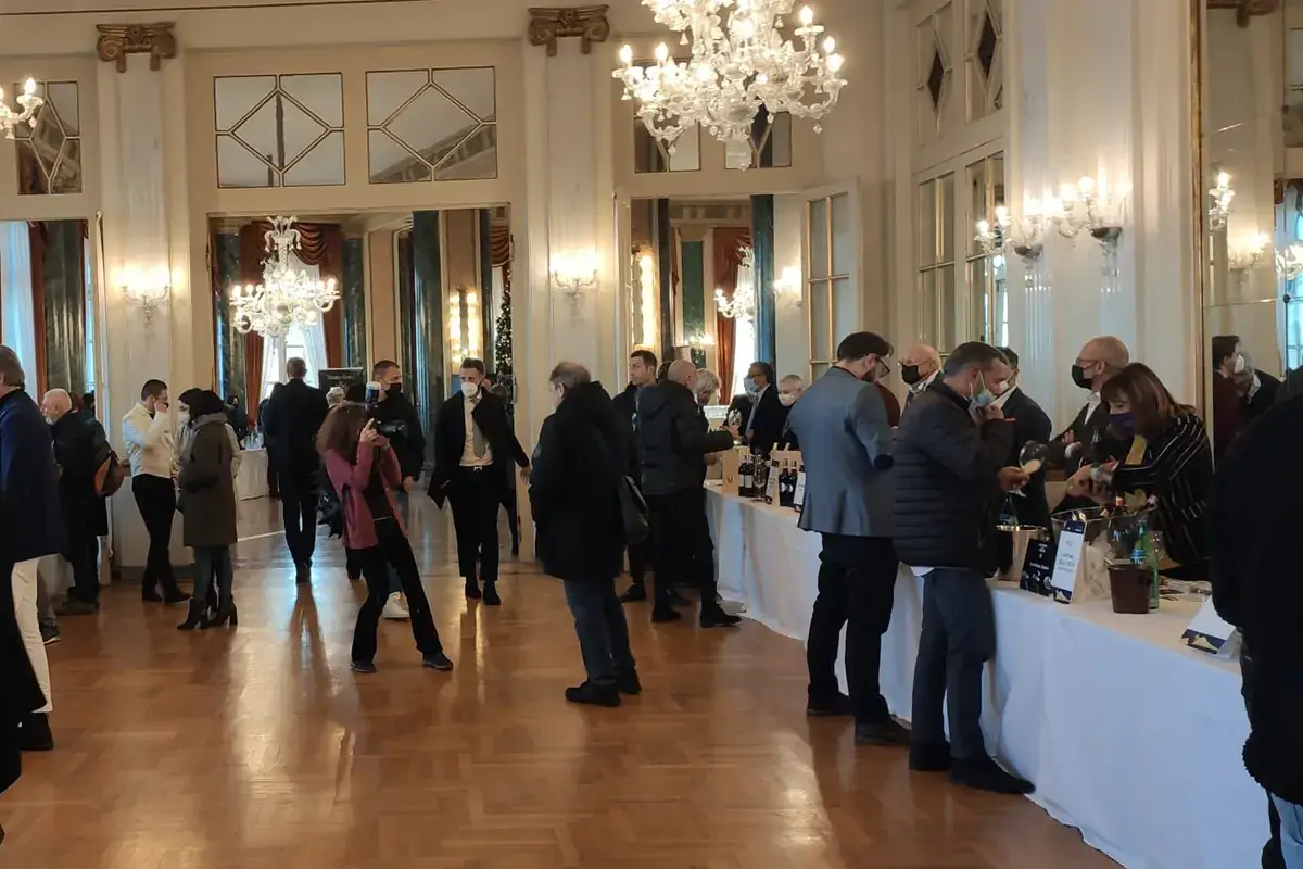 Un momento di Anteprima VitignoItalia 2021 nelle sale dell'Hotel Excelsior di Napoli L'Anteprima VitignoItalia 2021 ha riportato il settore del vino a Napoli