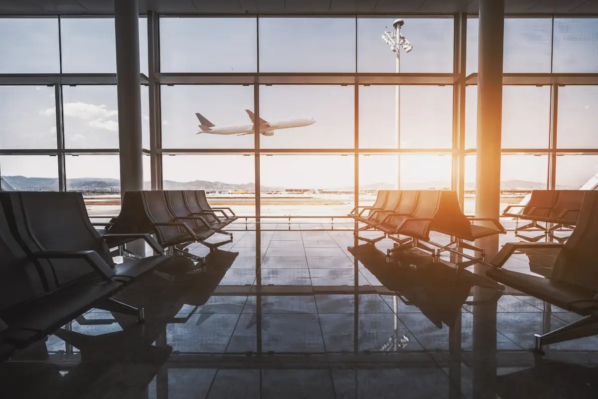 Caos voli, l&rsquo;aeroporto di Heathrow &egrave; in crisi: &ldquo;Basta biglietti per l&rsquo;estate&rdquo;