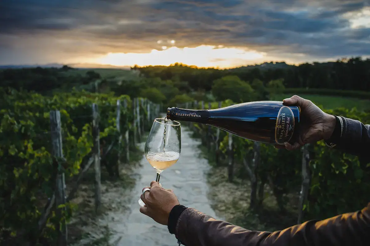 Spumante metodo Classico Villa Saletta ros&eacute; pas dos&eacute; Villa Saletta, presto una nuova cantina e la ristrutturazione del borgo