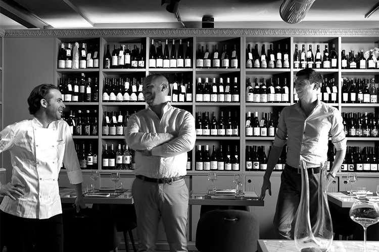 Daniele Nuti, Stefano e Alberto Bruni - All'enoteca dei fratelli Bruni sono i piatti che s'abbinano ai vini