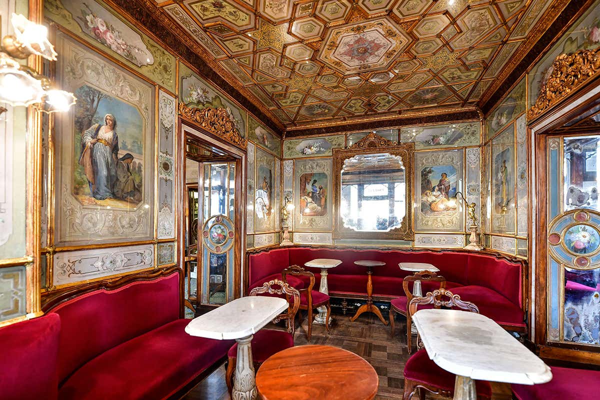 web_caffe_florian_venezia_emily_in_paris