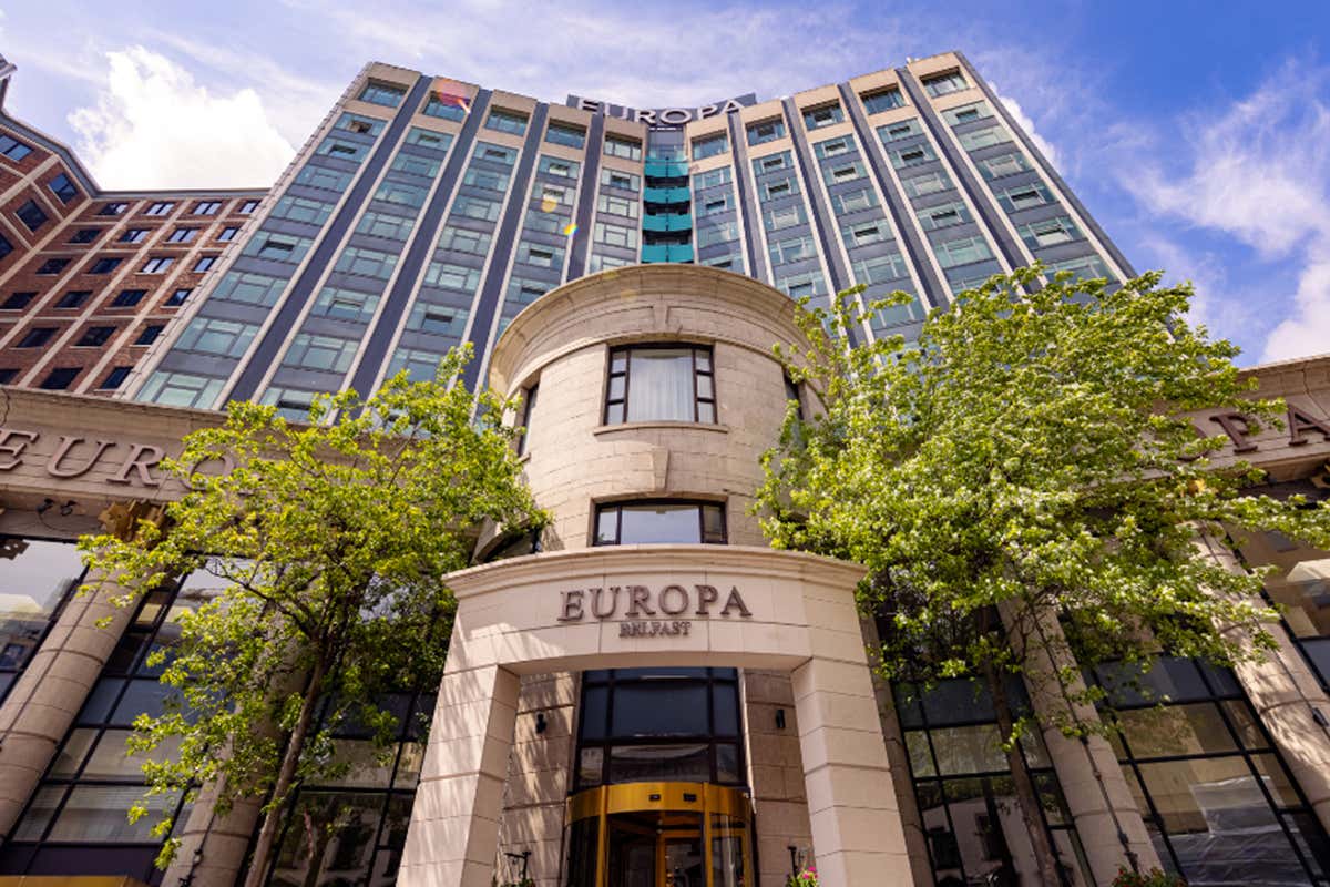 L’Europa Hotel Belfast è uno degli edifici più iconici della città