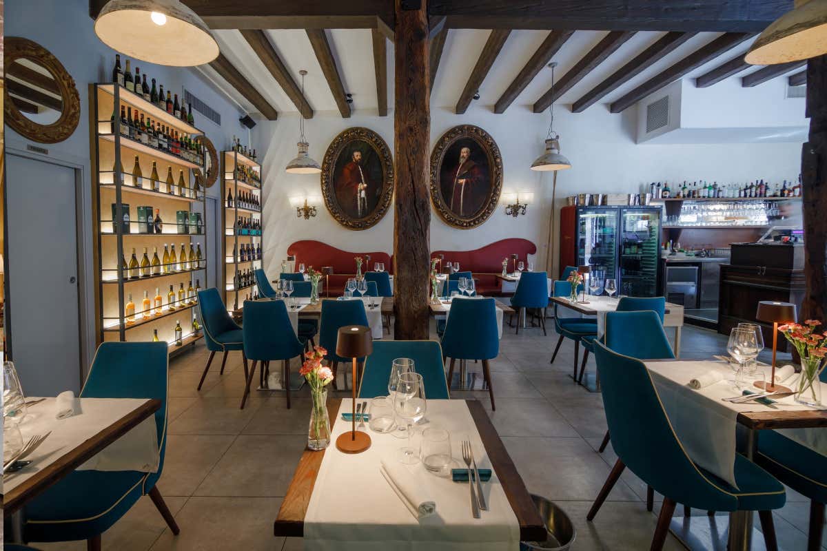 web-hostaria-bacanera-venezia-emily-in-paris