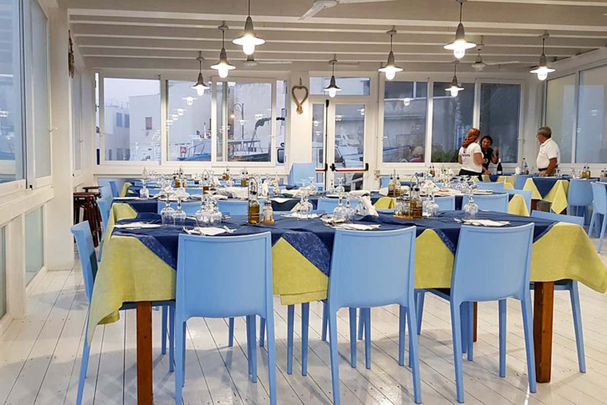 Alla Trattoria Il Veliero si cena "pieds dans l’eau" con il pescato del giorno della famiglia Bevilacqua