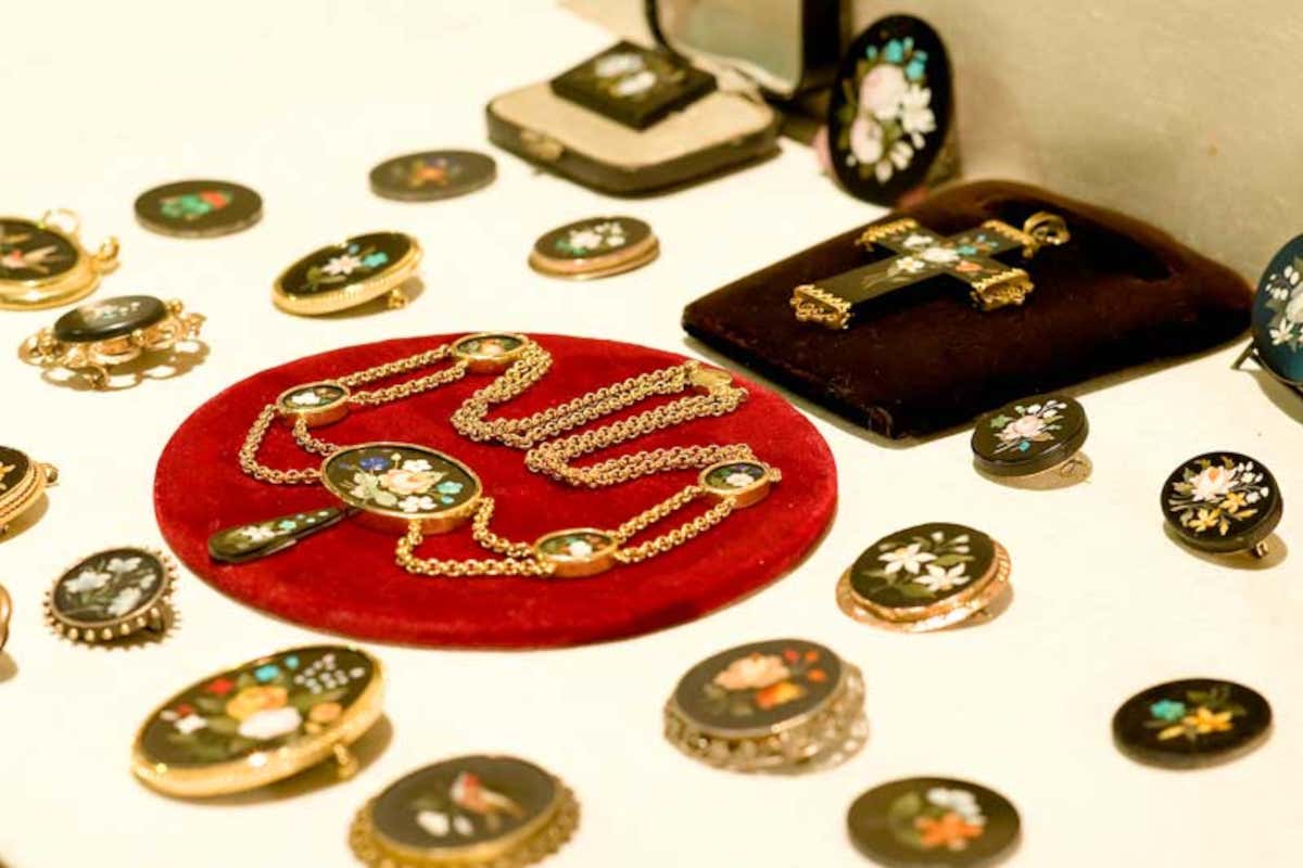 Tra arte e botteghe: Dante guida alla scoperta delle eccellenze artigiane di Firenze