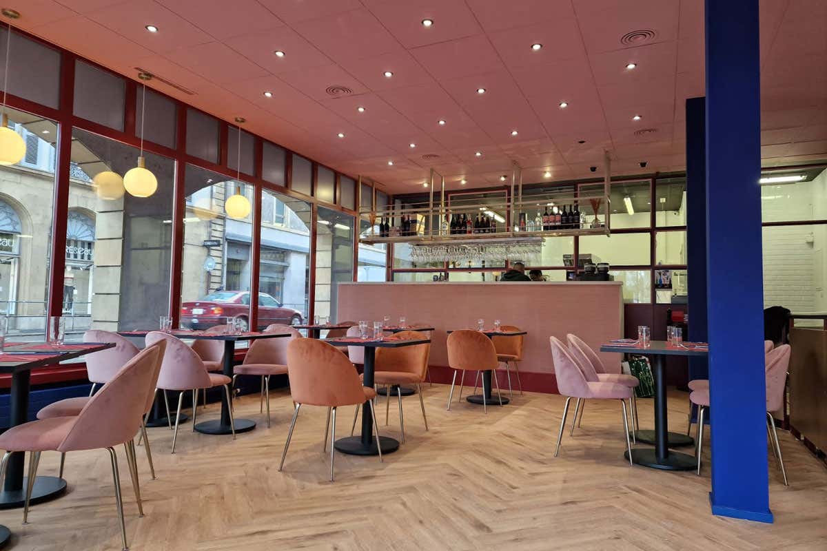 Scoprire Neuchâtel: dal lago agli orologi fino alla produzione di assenzio Scoprire Neuchâtel: dal lago agli orologi fino alla produzione di assenzio