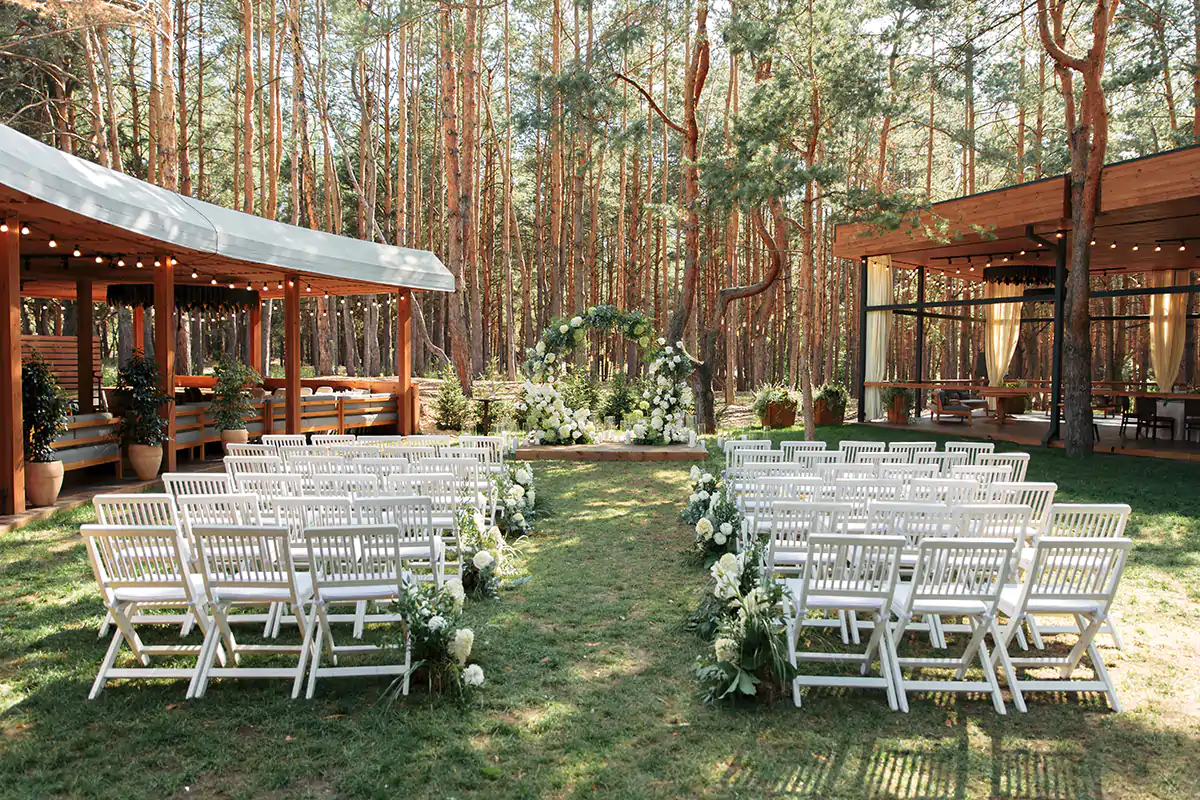 Dal 15 giugno via alle feste di matrimonio con green pass Coprifuoco: dal 18 maggio alle 23 Ristoranti, dall'1 giugno cena al chiuso