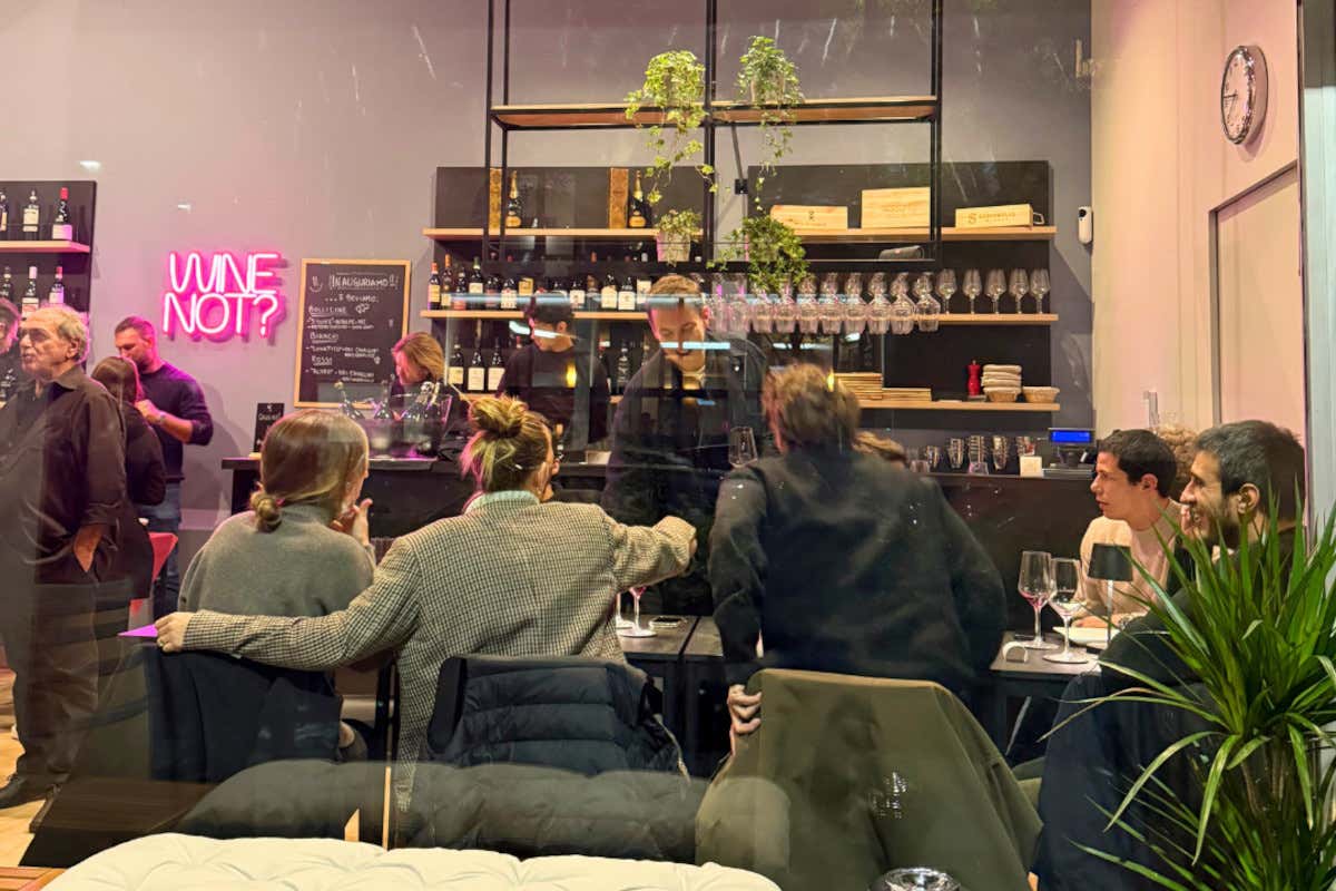 Il nuovo Winelivery a CityLife: un’enoteca moderna nel centro di Milano Winelivery apre a CityLife il terzo locale milanese dedicato al vino