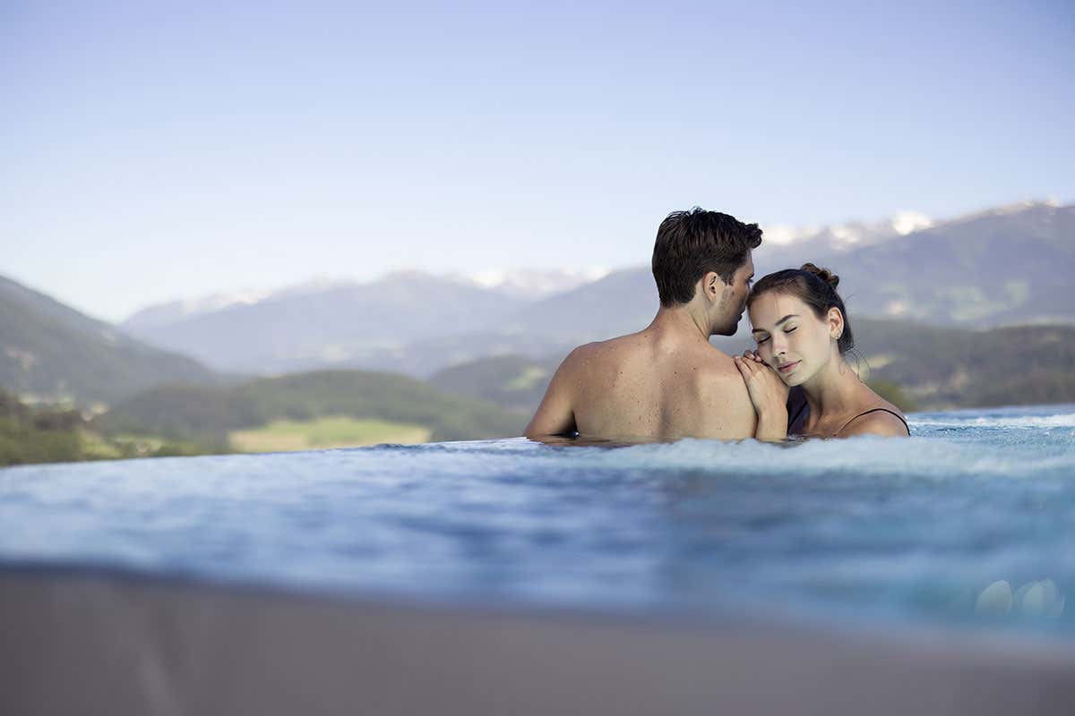 Coccole con vista Winkler a tutto piscine, da quelle private a quelle panoramiche Coccole con vista Winkler a tutto piscine, da quelle private a quelle panoramiche