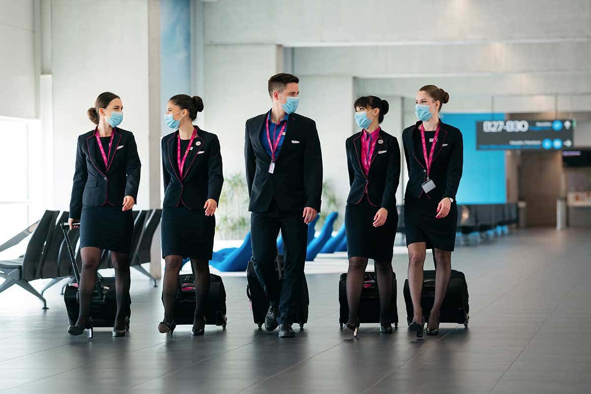 Ucraina, spazio aereo chiuso: Wizz Air attiva il call center per chi aveva prenotato Ucraina, spazio aereo chiuso: Wizz Air attiva il call center per chi aveva prenotato