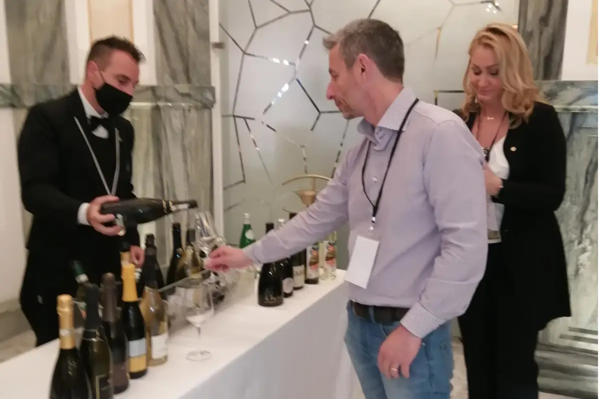 Parte da Roma il World tour del Gavi, il grande bianco piemontese