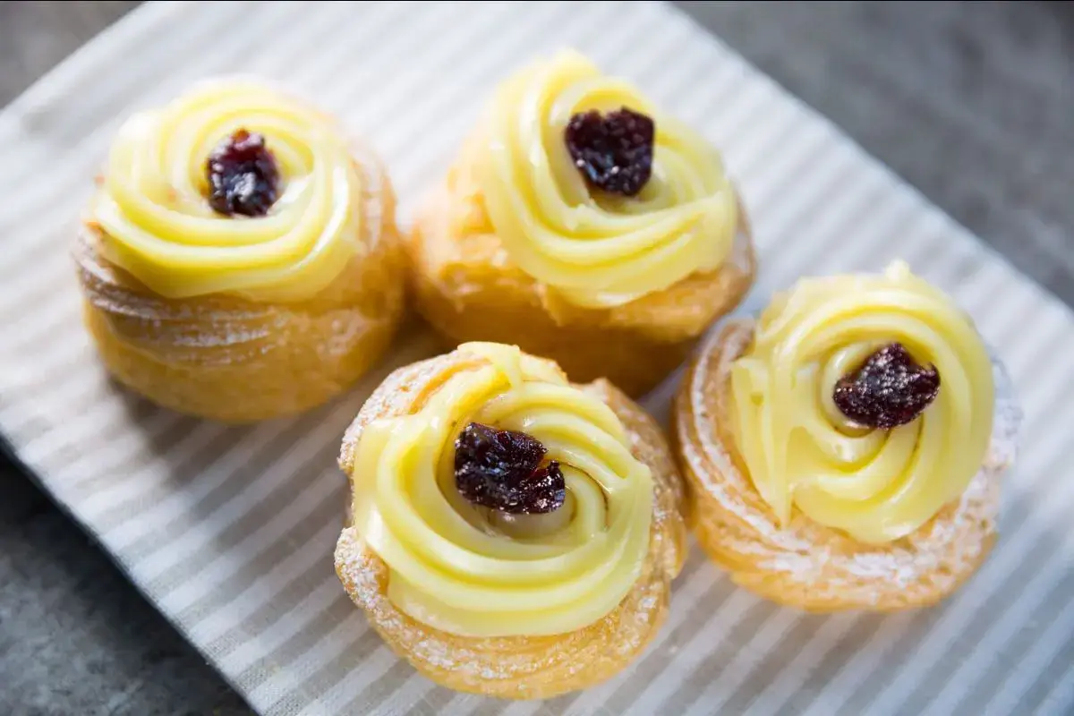 Zeppole di San Giuseppe Zeppole di San Giuseppe