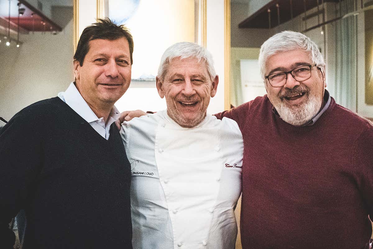 Alfredo Zini, Tano Simonato e Matteo Scibilia “Nati per stare insieme” da Tano Passami l’Olio