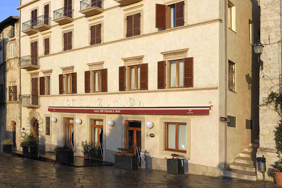 [[Zunica]], ospitalità dal 1880 a Civitella del Tronto