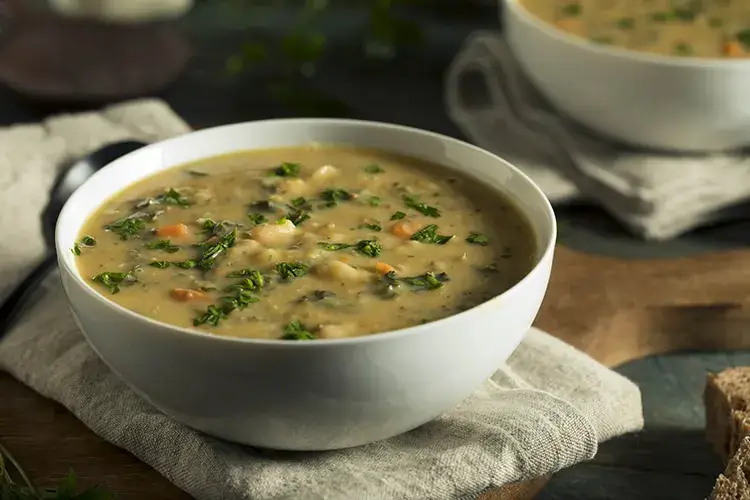 Zuppa in tavola: salute e gusto in un piatto completo