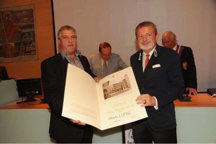 Massimo Filippi premia Alberto Lupini