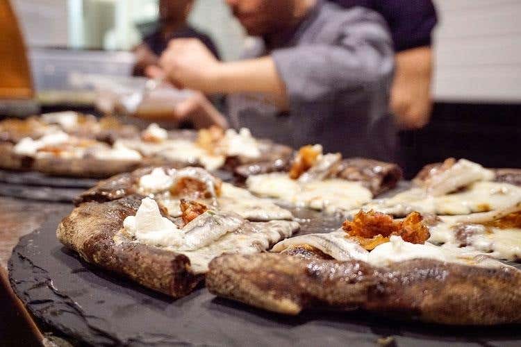 (1000 Gourmet, pizza aromatizzata 
Limone, noci o cacao nell’impasto)