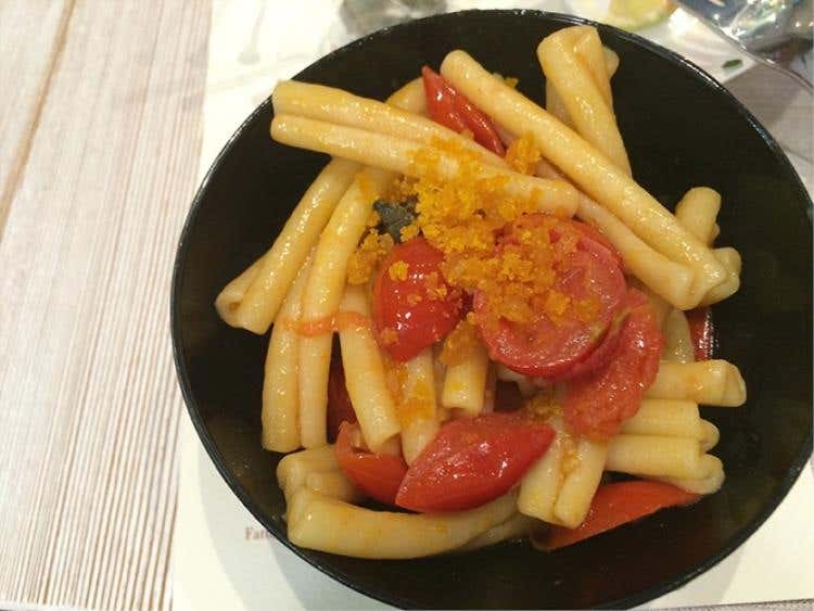Pasta alla Favignanese con varaizioni croccanti sul tema - Domenico Tomasino e Luca Mango, Pescheria Spadari 