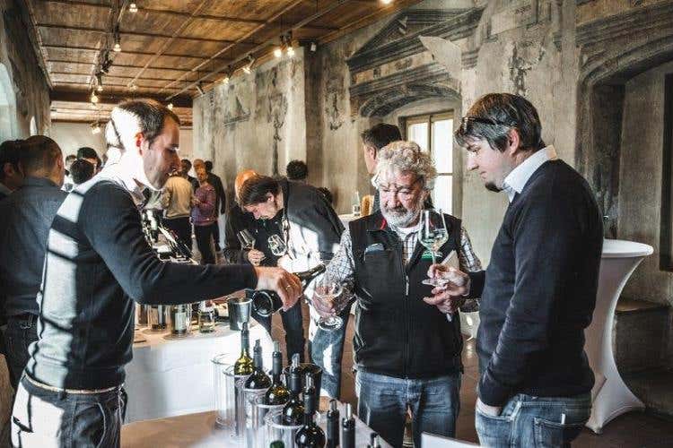 Degustazioni in presenza dei produttori - Mostra Vini Bolzano 2015 (foto: EOS/Alex Moling