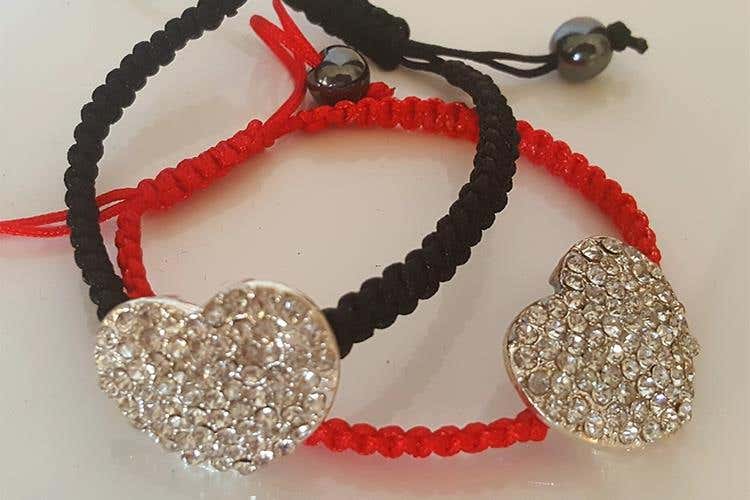 Il bracciale ufficiale realizzato da Crystal Couture