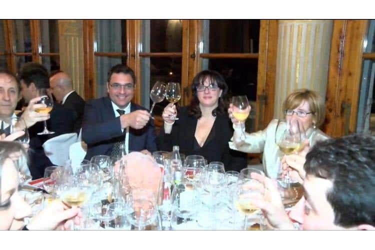 al centro, Ottavio Duzioni e Franca Cacciolo Molica di Orobica Pesca