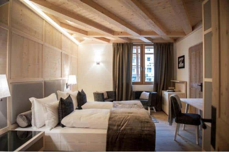 Zeno De Luxe Room