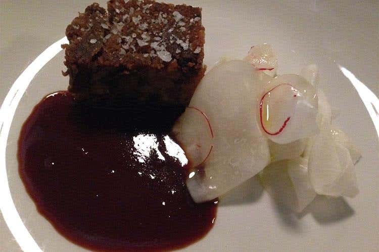 Panettone, zabaione e gel alla birra e melograno