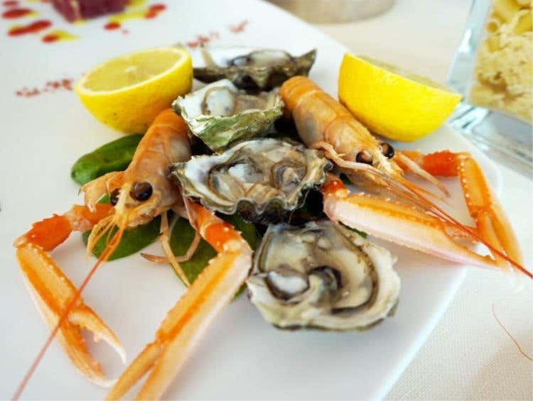 Ostriche e gamberi