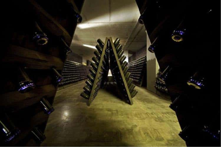 Cantine Ferrari interno