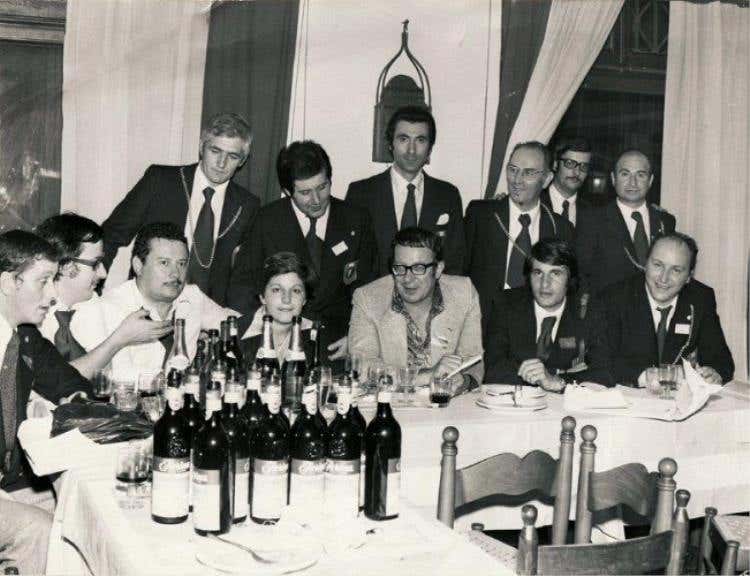 Luigi Veronelli in enoteca