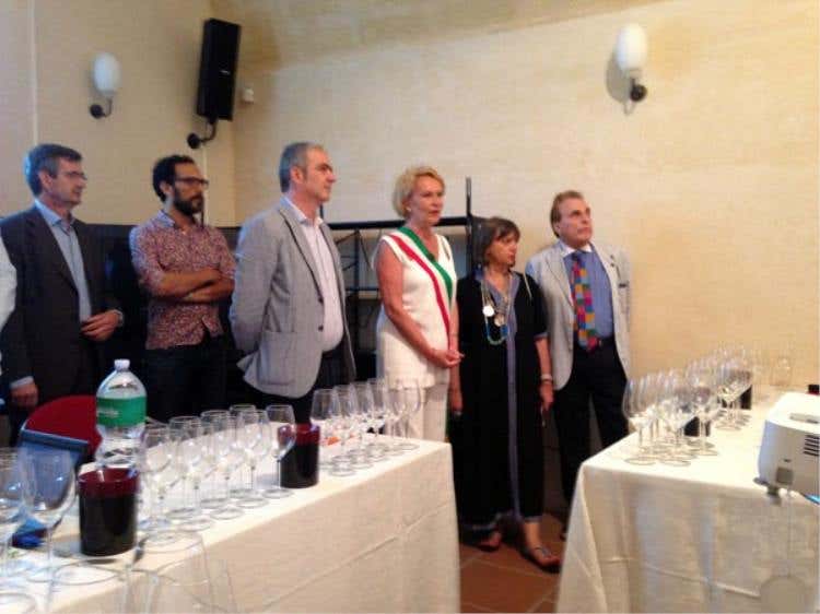 Al centro il Sindaco di Marsala Giulia Adamo