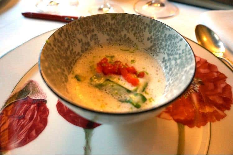 Bagna cauda di zucchine trombetta e salmone selvaggio marinato e affumicato