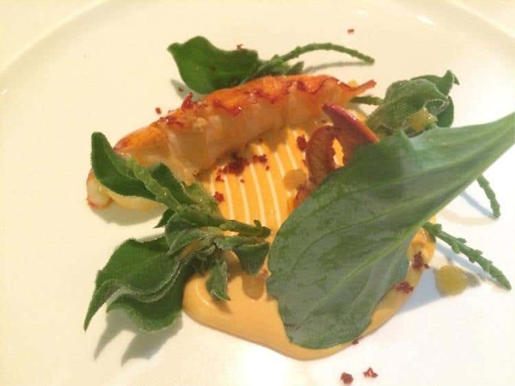 Astice in salsa rosa ed “insalata di mare”