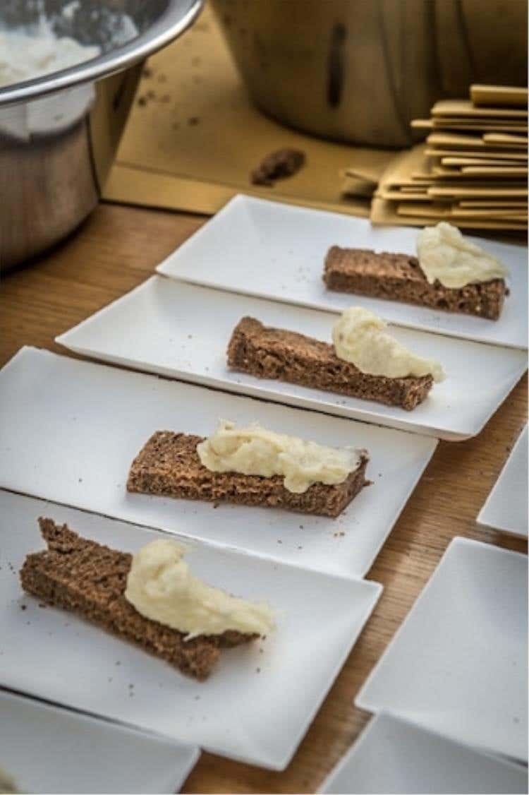 Pane di segale fatto in casa con baccalà brandacujun (Giuseppe Zen