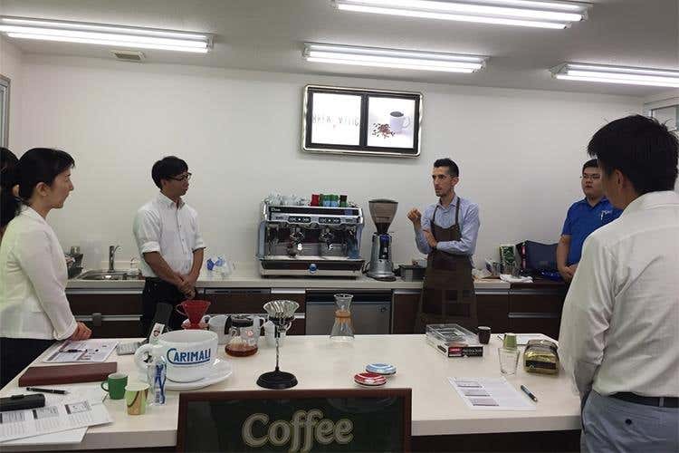 Valli impegnato in una lezione