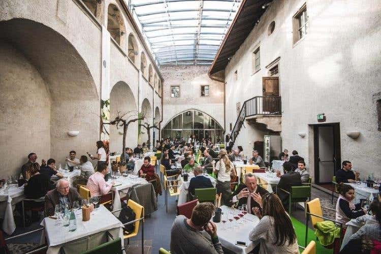 Degustazioni comparative - Mostra Vini Bolzano 2015 (foto: EOS/Alex Moling