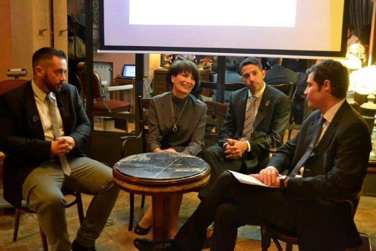Da sinistra: Matteo Osso, esperto di stile; Barbara Ronchi Della Rocca, esperta di bon ton; Pedro Usuriaga, International Regional Manager Pernod Ricard; Federico Novella, presentatore tv di "Mattino 5".