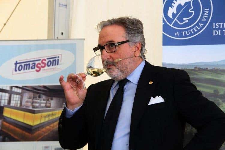 Il sommelier Otello Renzi