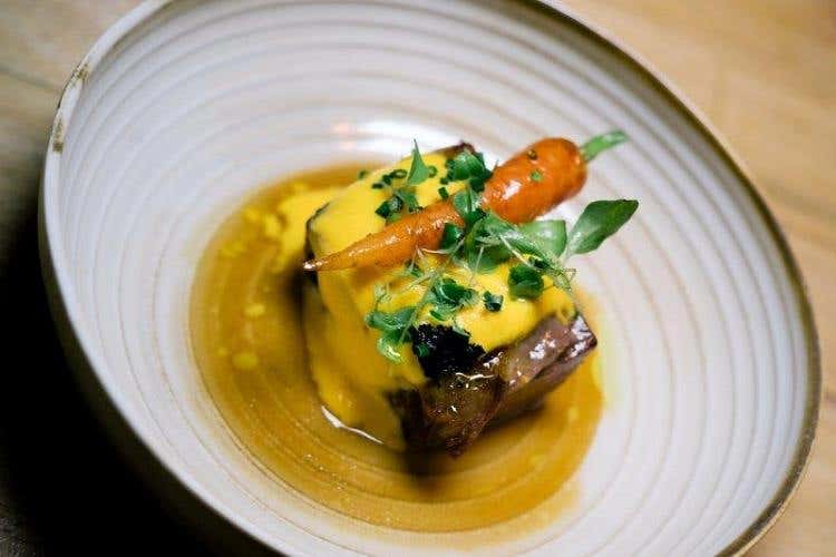 Costato di manzo, carota, rafano