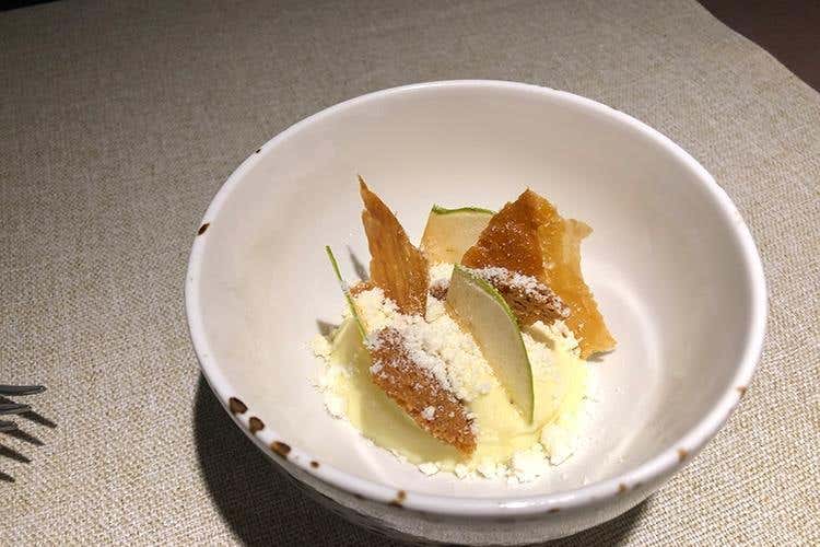 Namelaka cioccolato bianco, olio extravergine d'oliva e mela (A Bergamo non c'è 2 senza 3 
Ronzoni chiude con il San Vigilio)