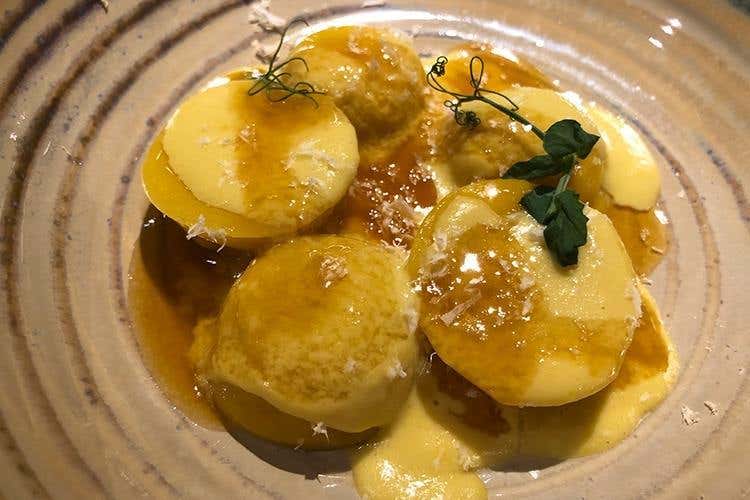 Ravioli di coniglio alla bergamasca, mais e rafano (A Bergamo non c'è 2 senza 3 
Ronzoni chiude con il San Vigilio)