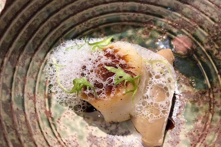 Capasanta con quenelle di castagna e salsa thai (A Bergamo non c'è 2 senza 3 
Ronzoni chiude con il San Vigilio)