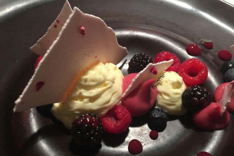 (A Cavernago brilla la stella de Il Saraceno 
Il pesce di Roberto Proto un “plus”)