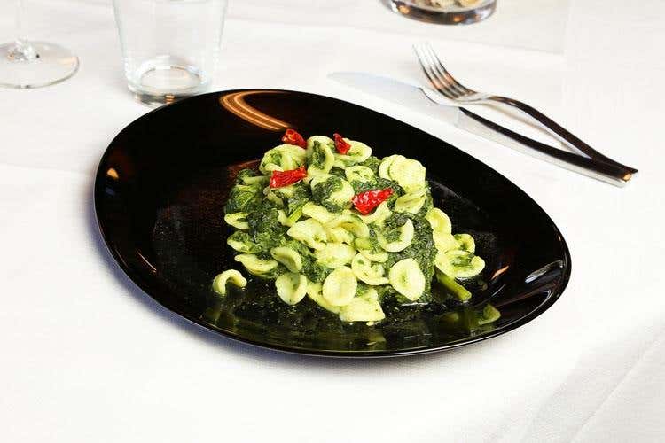 (A Loreto battono due cuori pugliesi 
La Lanterna vale una sosta)