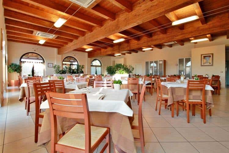 (A Loreto battono due cuori pugliesi 
La Lanterna vale una sosta)