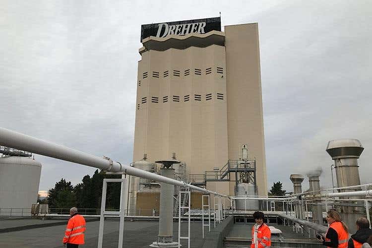 (A Massafra il sole fa sul serio 
Ingrediente speciale di Birra Moretti)