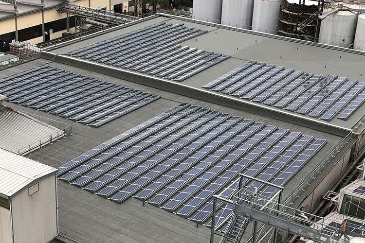 (A Massafra il sole fa sul serio 
Ingrediente speciale di Birra Moretti)