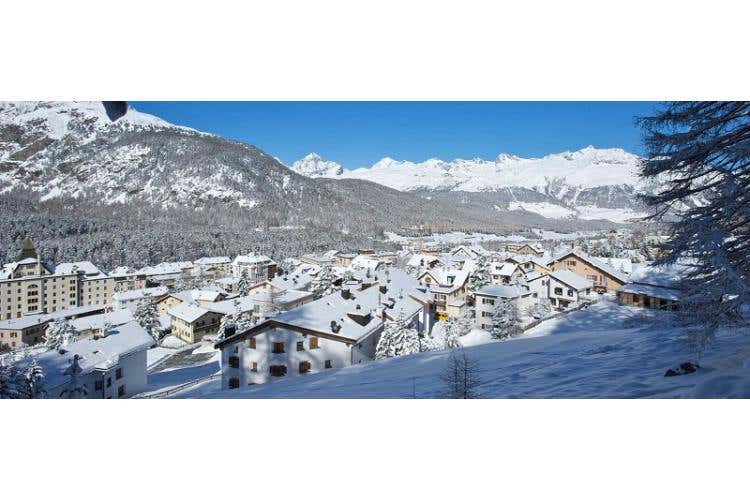 A Pontresina riapre lo Schloss 
Insegne italiane grazie a JSH