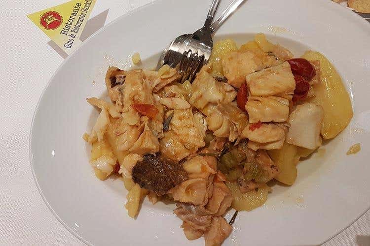 Stoccafisso all'anconitata (Gino e Stock Fish) - Accademmia dello stoccafisso, 20 anni 
Una cena a colpi di tipicità per festeggiare